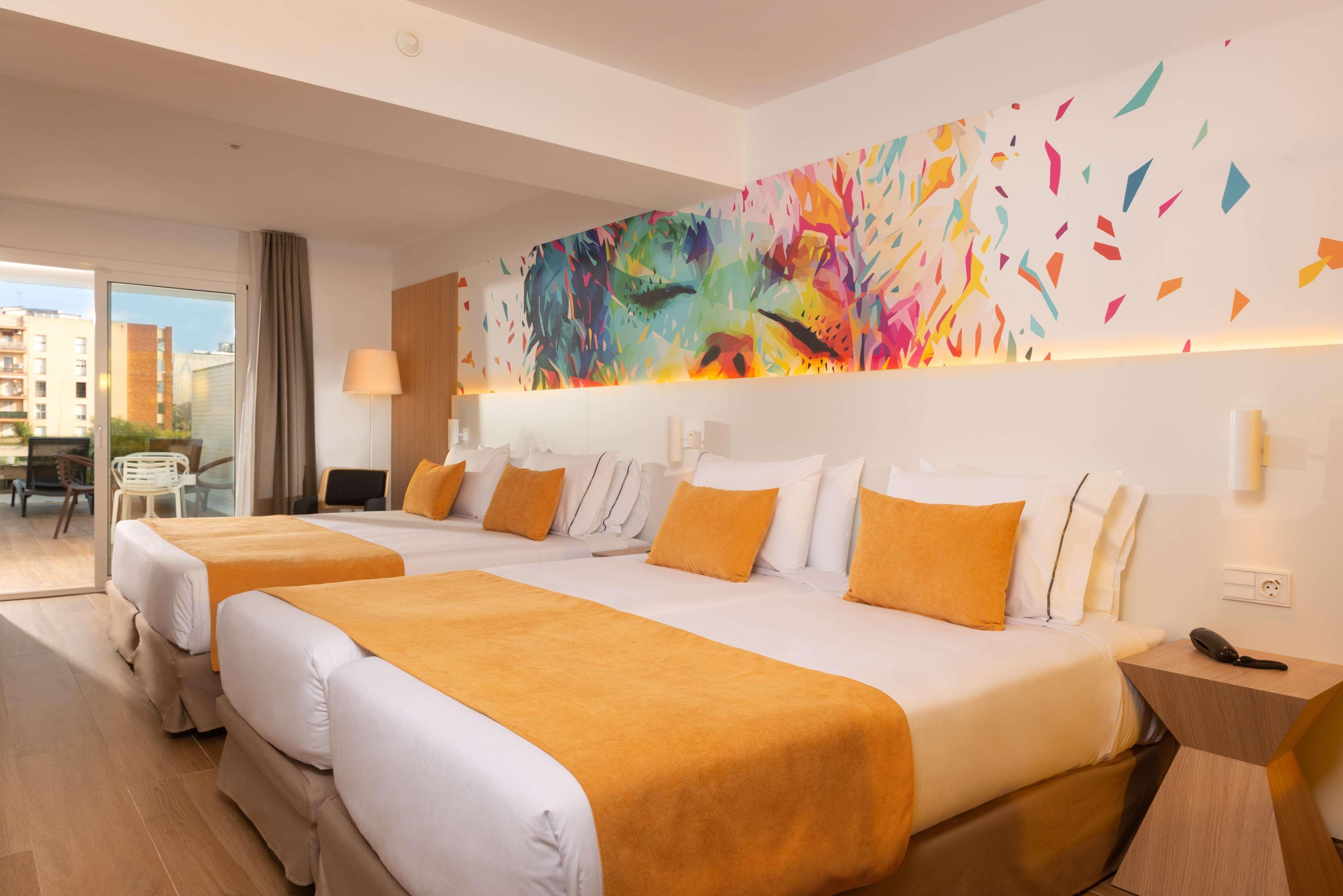 L'Azure Hotel 4* Sup โยเรตเดมาร์ ภายนอก รูปภาพ