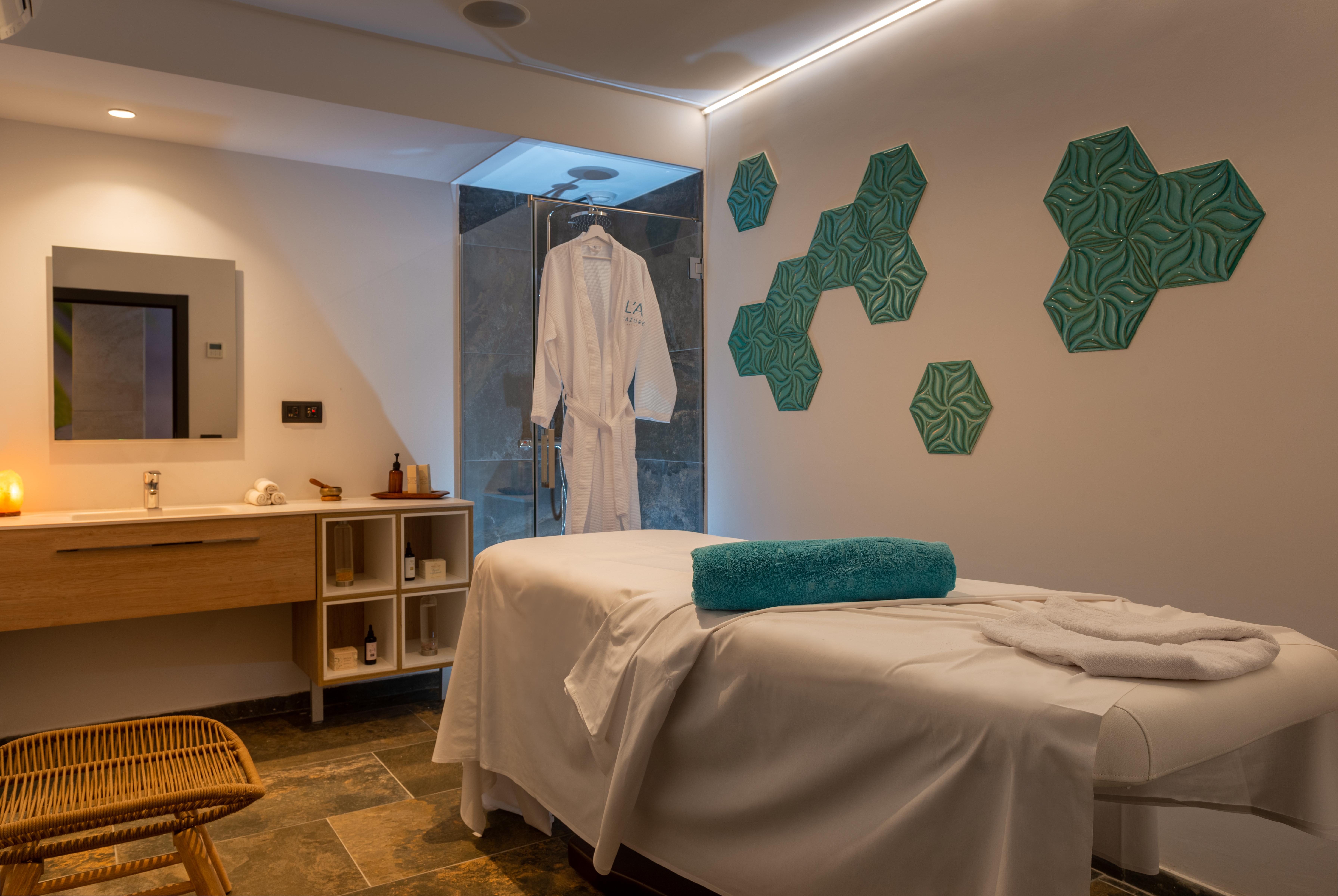 L'Azure Hotel 4* Sup โยเรตเดมาร์ ภายนอก รูปภาพ
